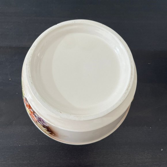 Vintage 1970s Raised Fruit Small Covered Dish // Raised Flower Knob - Picture 5 of 6